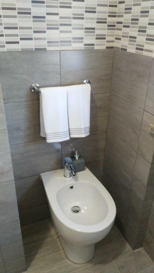 La Suite Чивитанова Марке Екстериор снимка